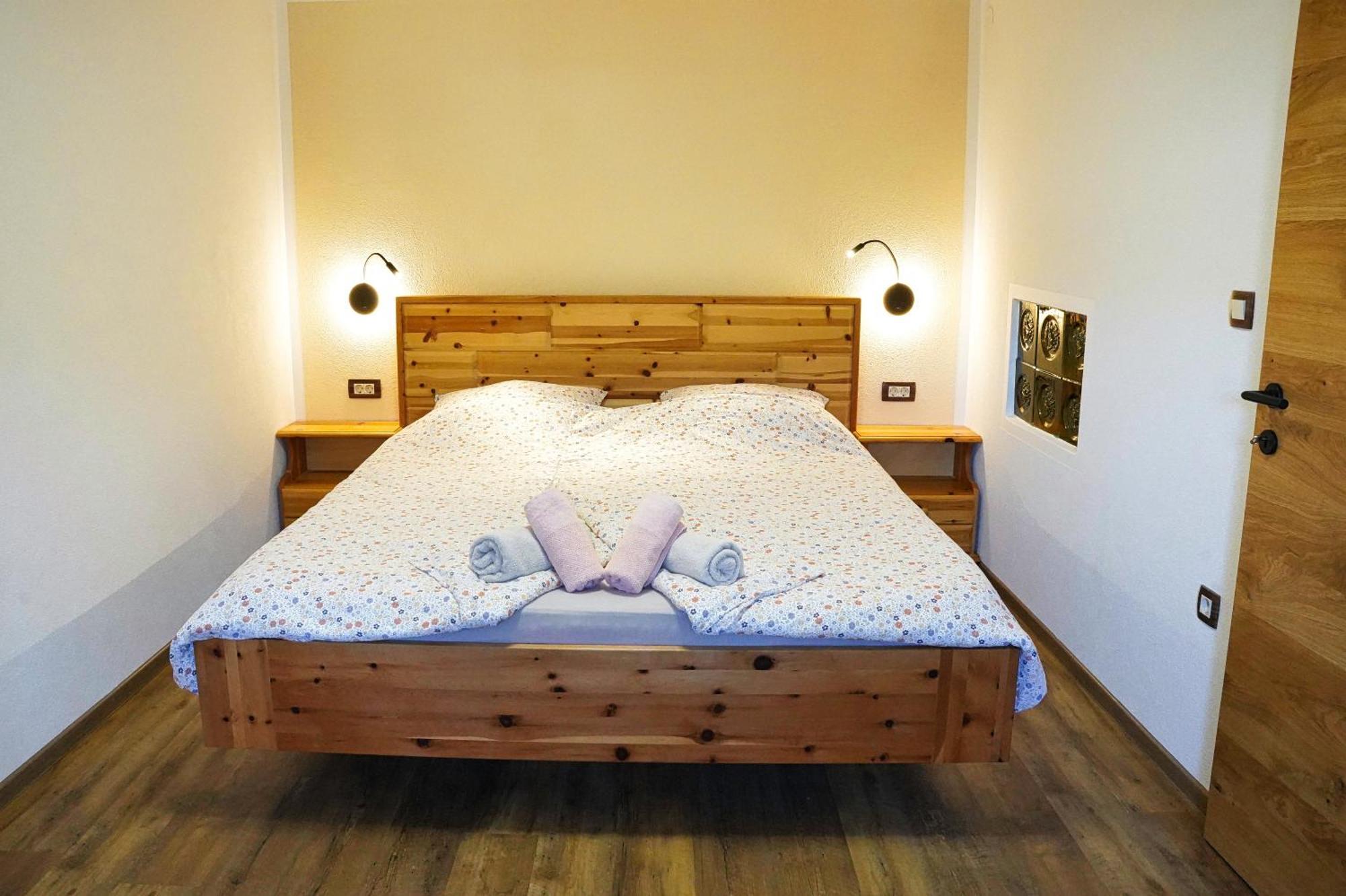Apartments Katja Бохин Екстериор снимка