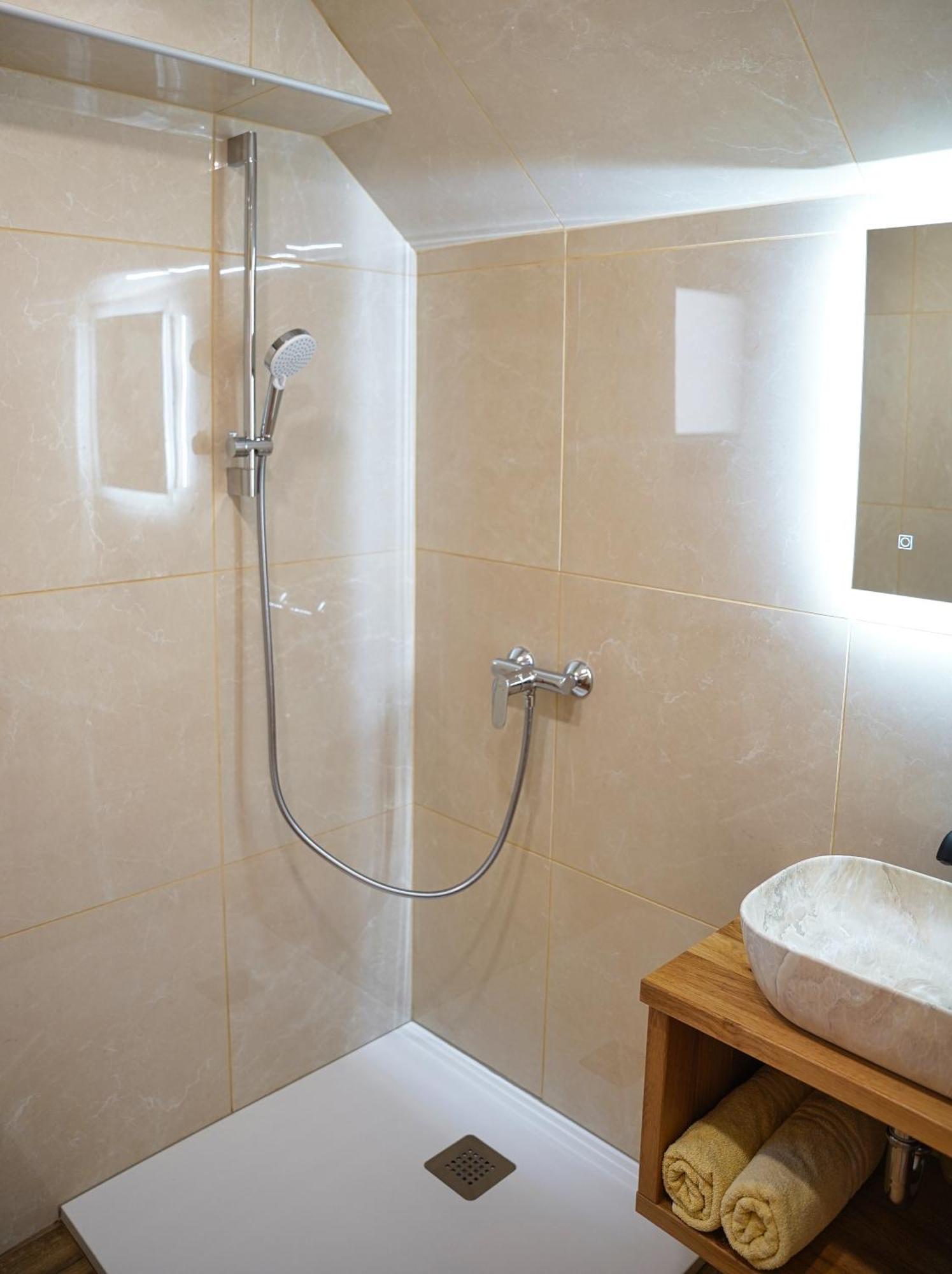 Apartments Katja Бохин Екстериор снимка